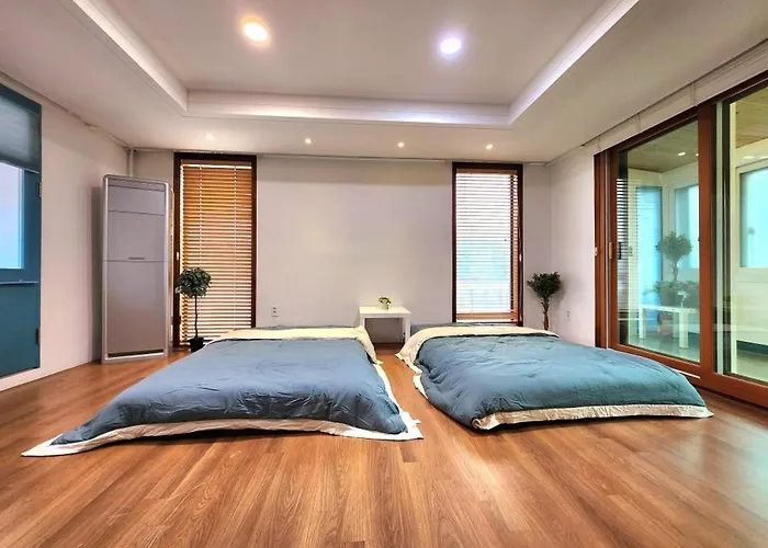 Gyeongbokgung Seochon Dalbit Guest house Seoul