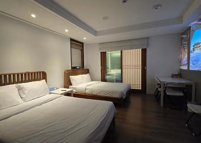 Gyeongbokgung Seochon Dalbit 3* Seoul