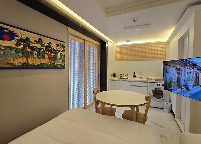 Guest house Gyeongbokgung Seochon Dalbit 3*