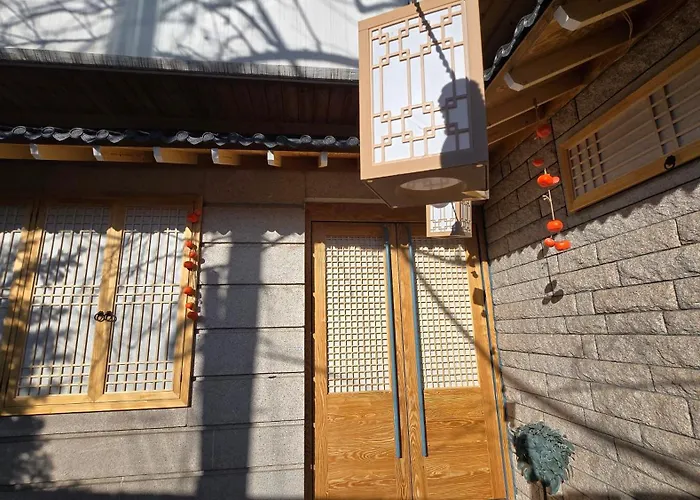 Gyeongbokgung Seochon Dalbit Guest house 3*
