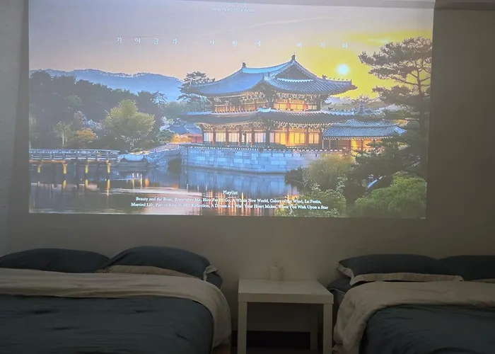 Gyeongbokgung Seochon Dalbit Guest house