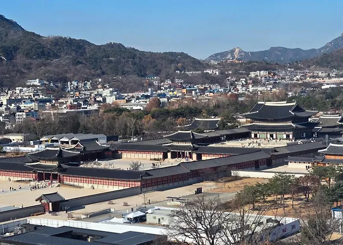 Gyeongbokgung Seochon Dalbit