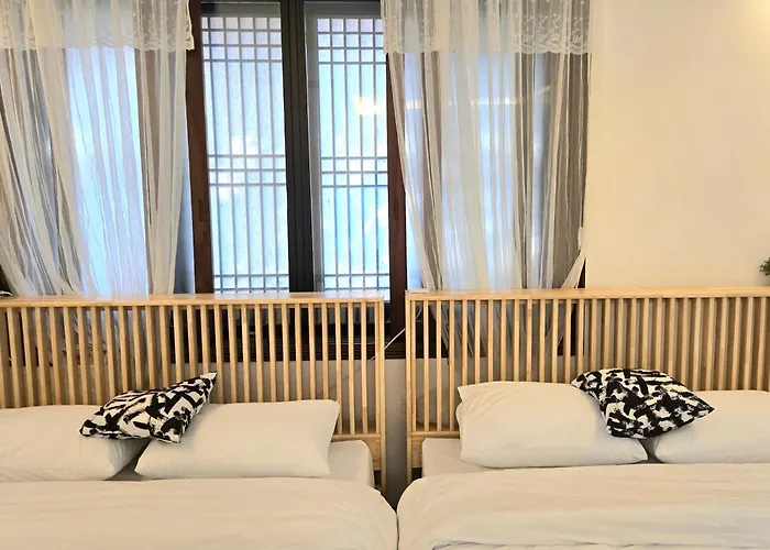 Guest house Gyeongbokgung Seochon Dalbit 3*